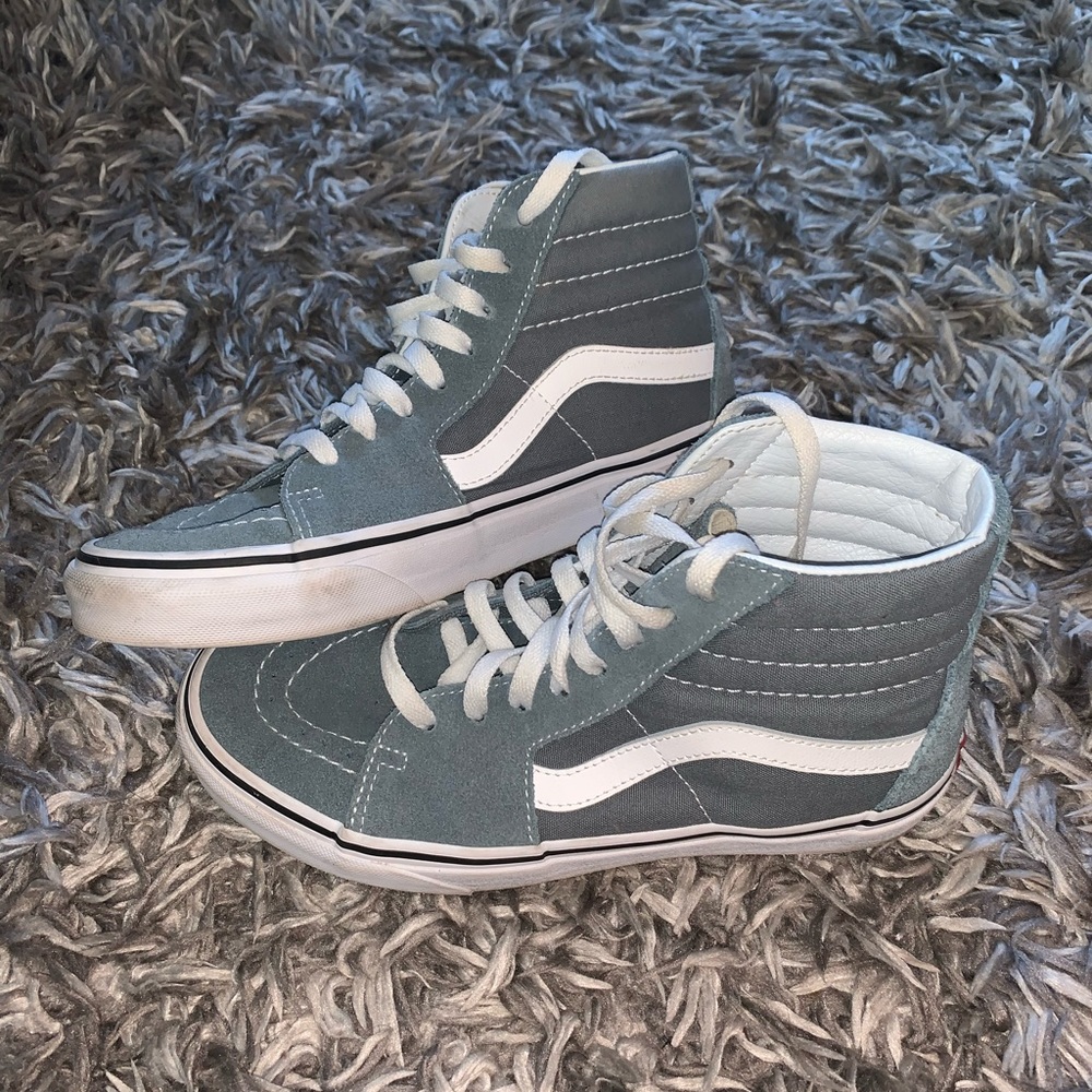 Like New Womens High Top Vans